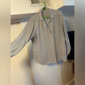 Express striped work blouse button up. XL loose fitting. Looks great w slacks